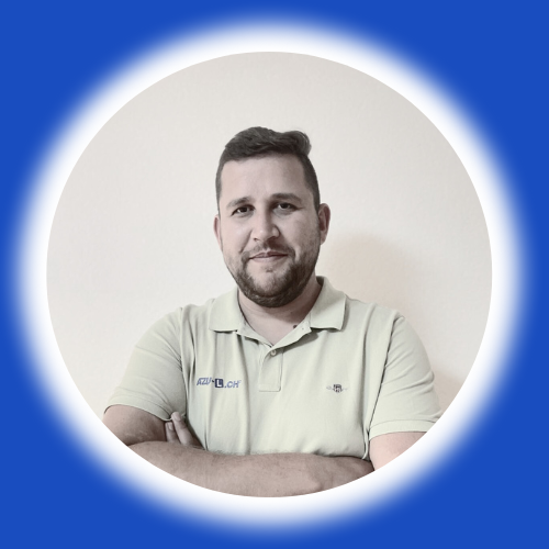 Qendrim, instructeur en formation chez AZUL Auto-École à Fribourg